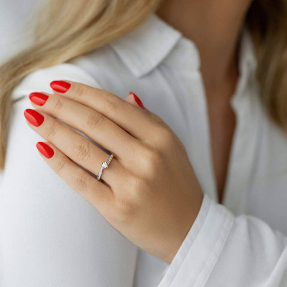 Prsteň s diamantmi Esilda