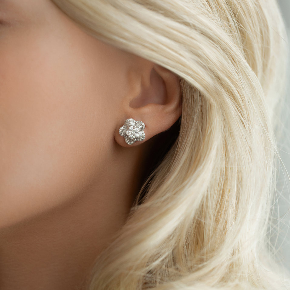 Náušnice s diamantmi Famous Signature