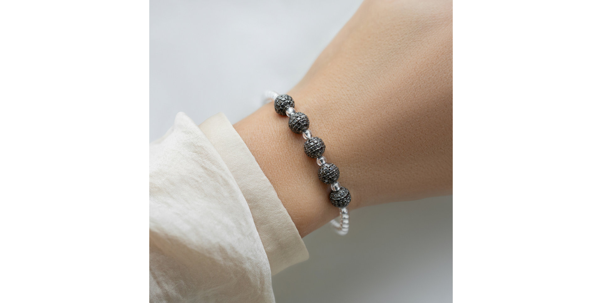 Náramok s čiernymi diamantmi Barboritta