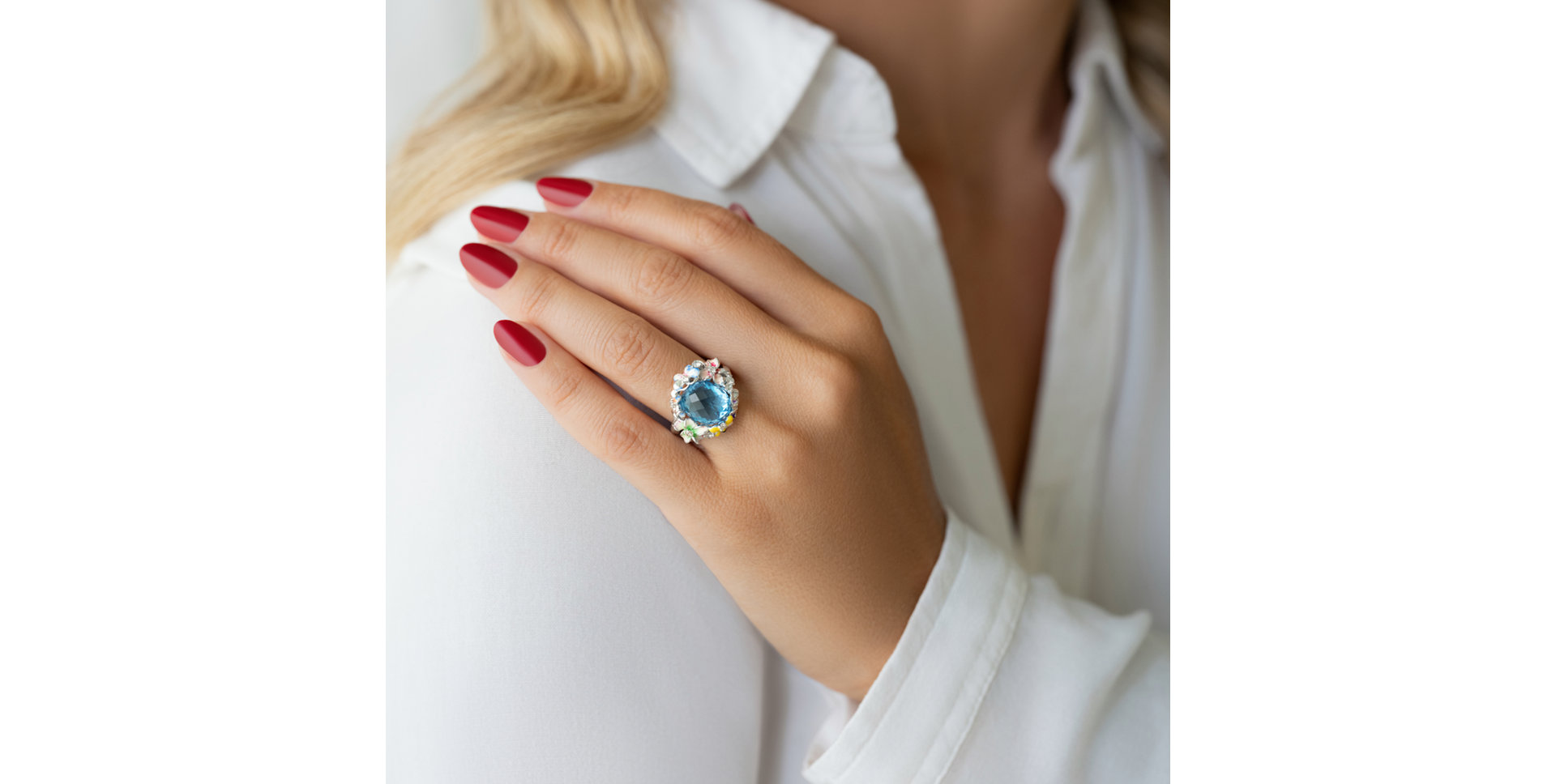 Prsteň s topásom , diamantmi a emailmi Flower Liberty