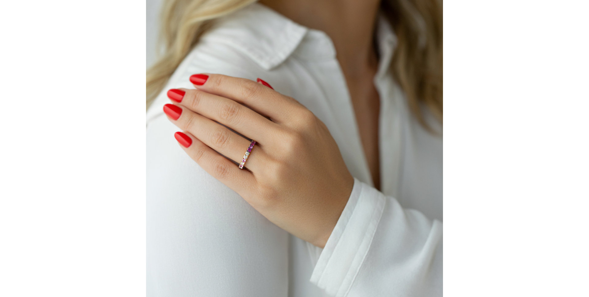 Prsteň s diamantmi, zafírmi a rubínmi Cherry Haze
