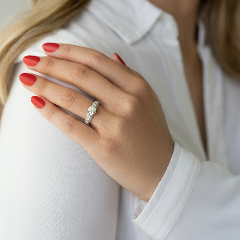 Prsteň s diamantmi Moon's Anthem