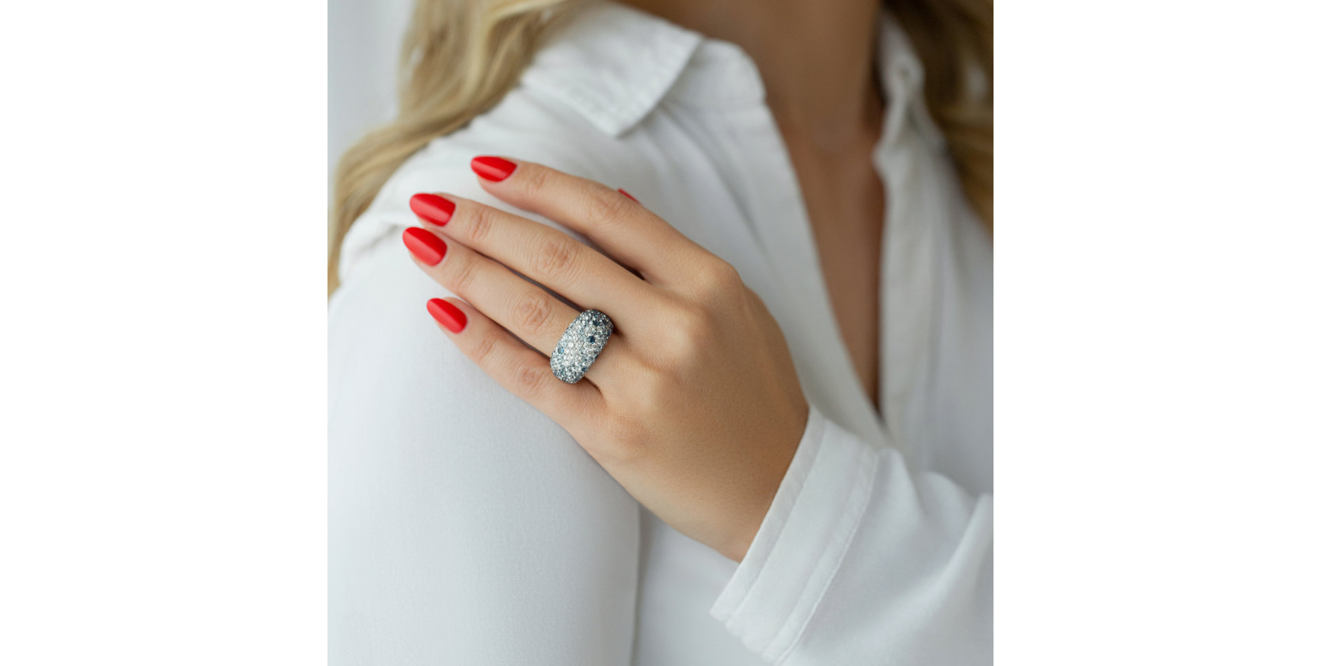 Prsteň s diamantmi a zafírmi Schazzenan