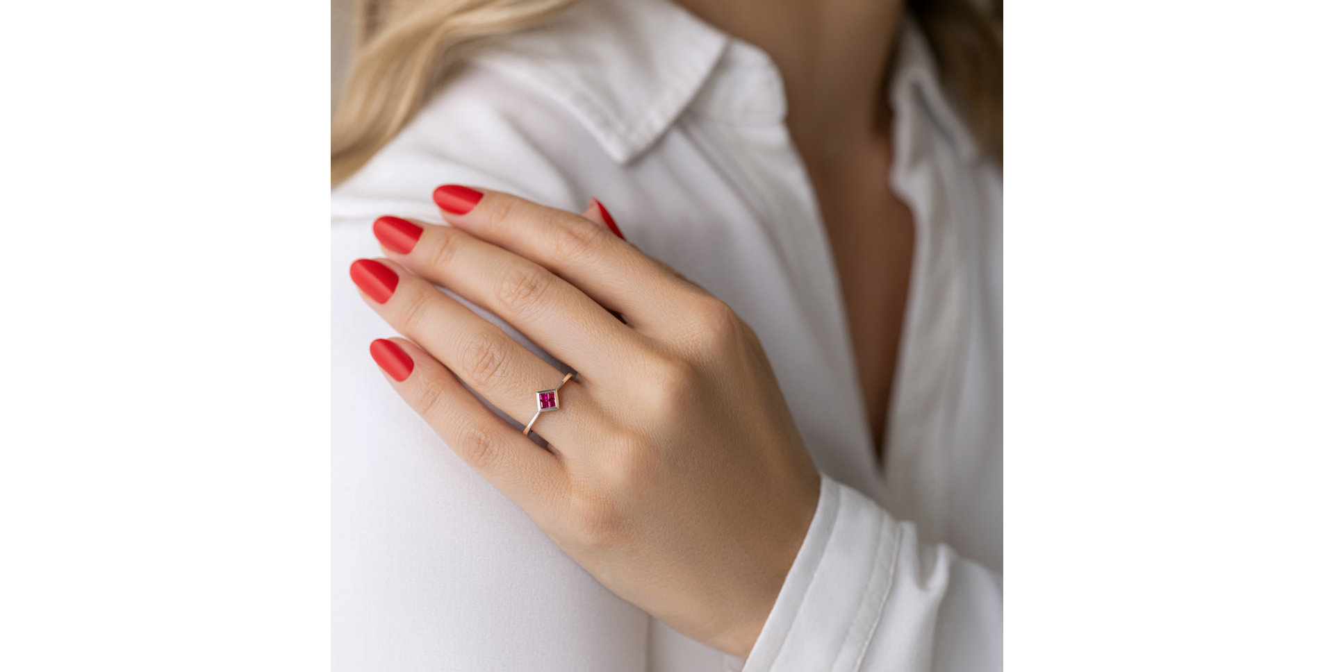 Prsteň s rubínmi First Rhombus