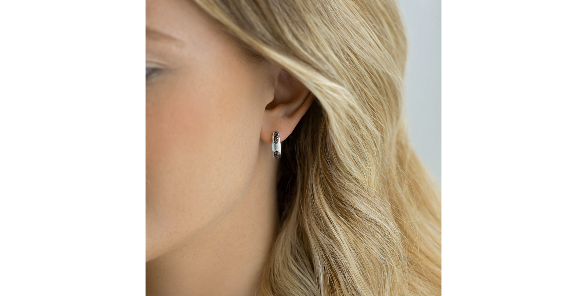 Náušnice s čiernymi diamantmi Laverna