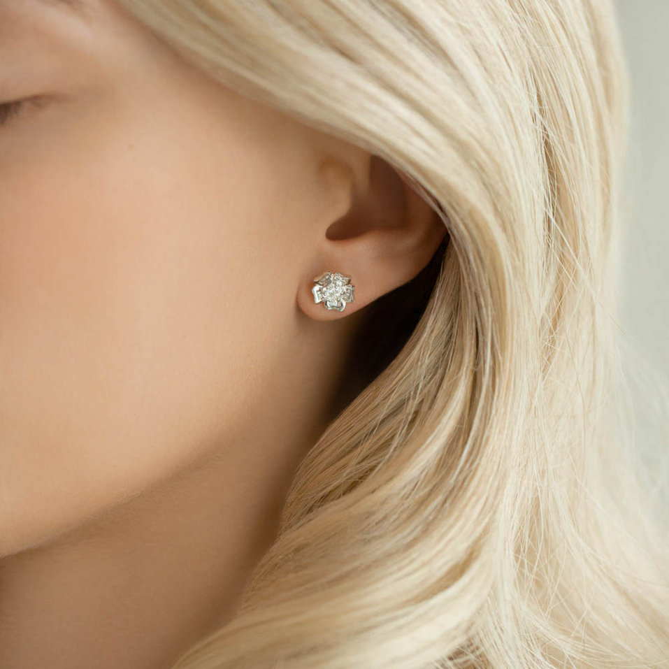 Náušnice s diamantmi Shiny Rose Flowers