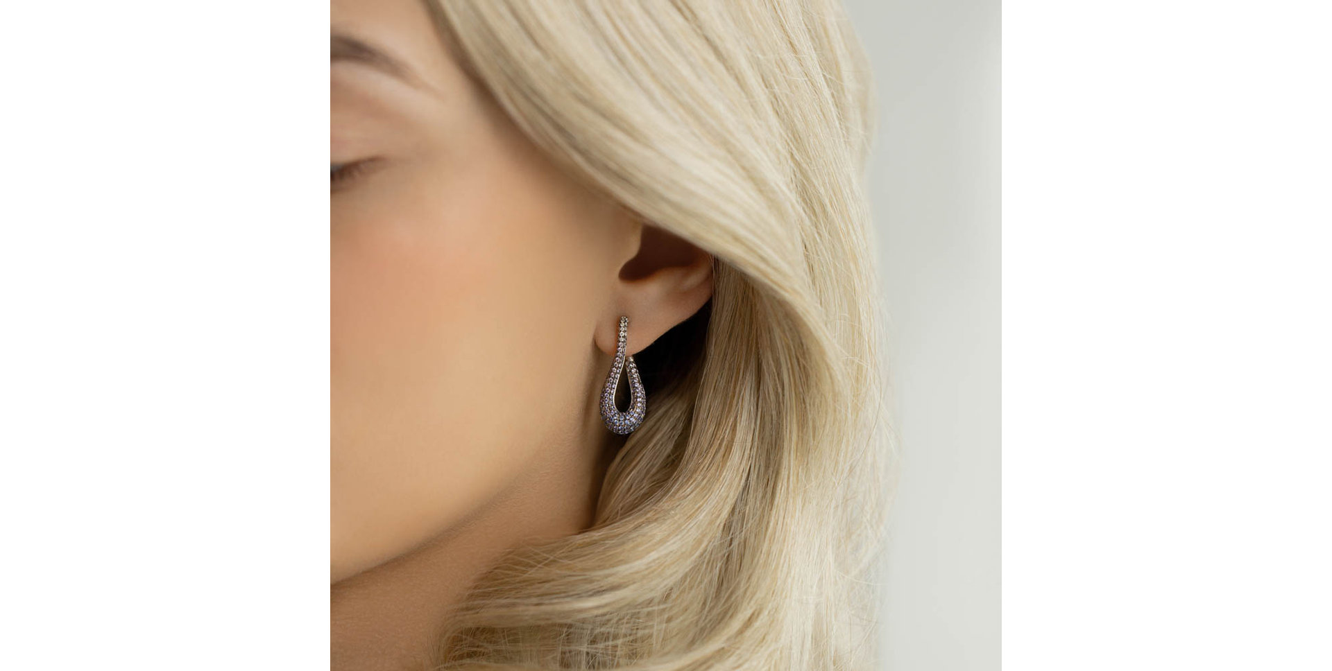 Náušnice s diamantmi a zafírmi Bettye