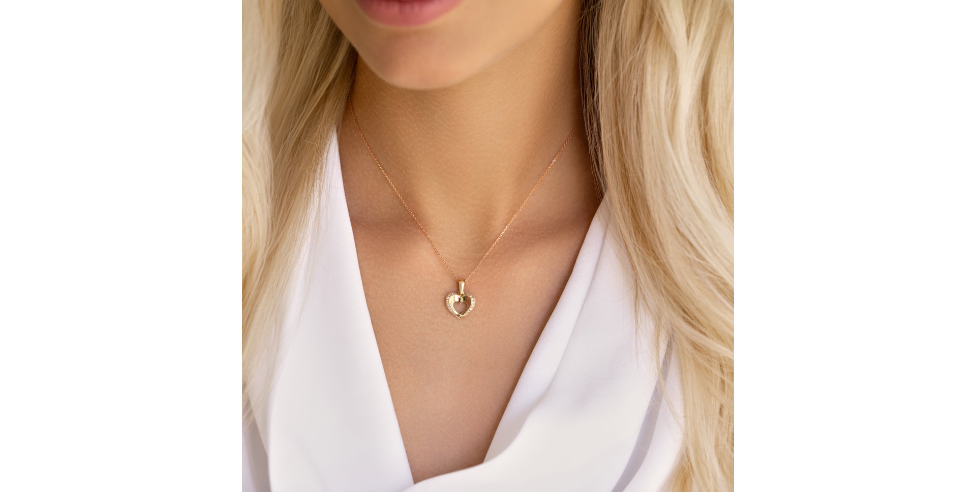 Přívěsok s diamantmi Romantic Monogram