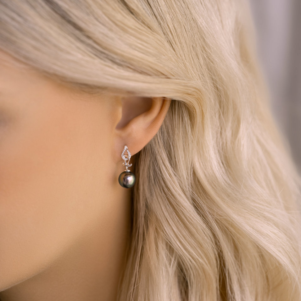 Náušnice s perlou a diamantmi Neptunian Secret