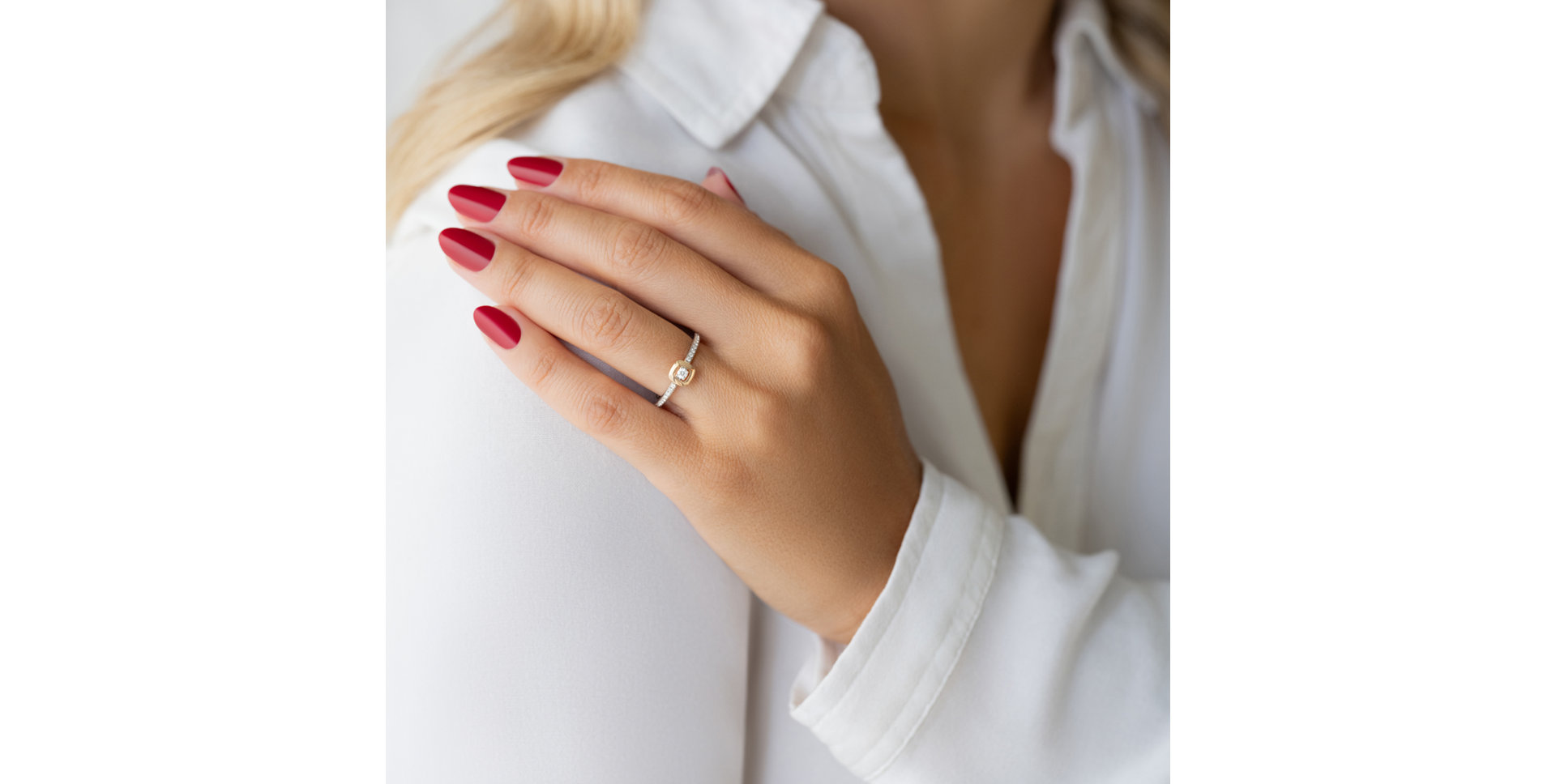 Prsteň s diamantmi Holding Swing