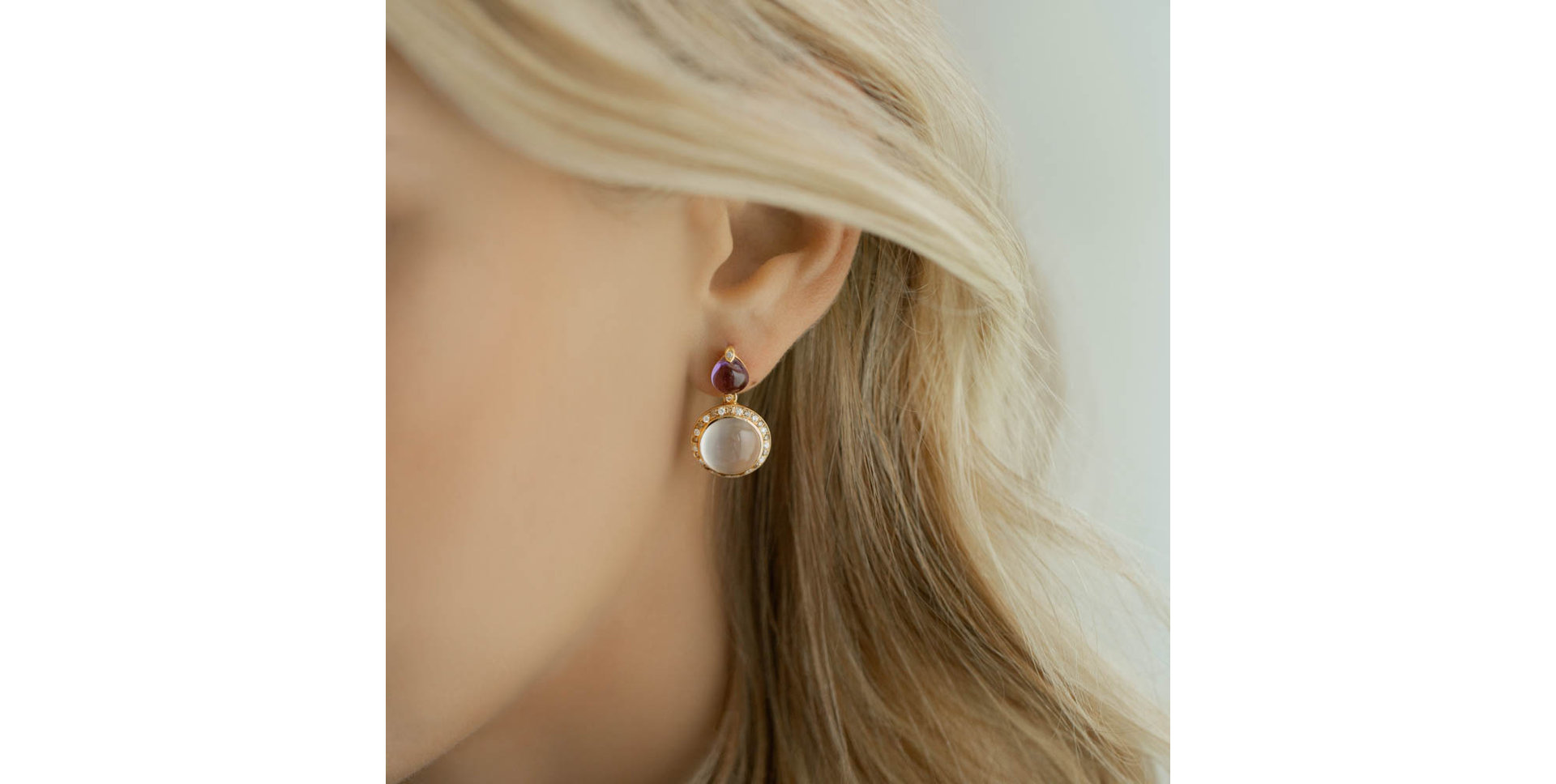 Náušnice s bielymi a hnedými diamantmi, ametystom a mesačným kameňom Monets Garden