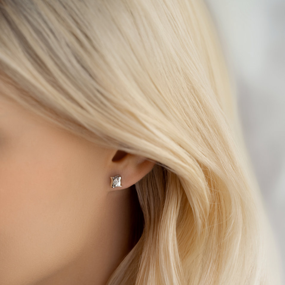 Náušnice s diamantom Magnificence