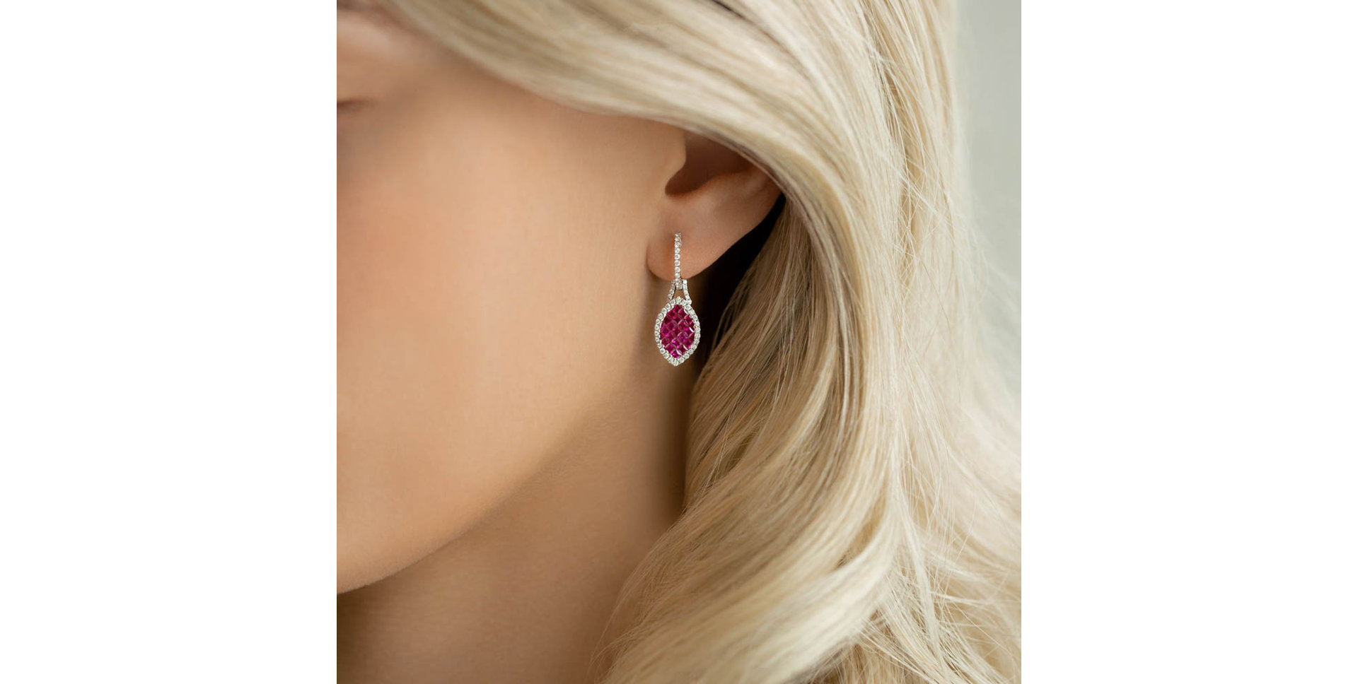 Náušnice s diamantmi a rubínmi Loving Glow