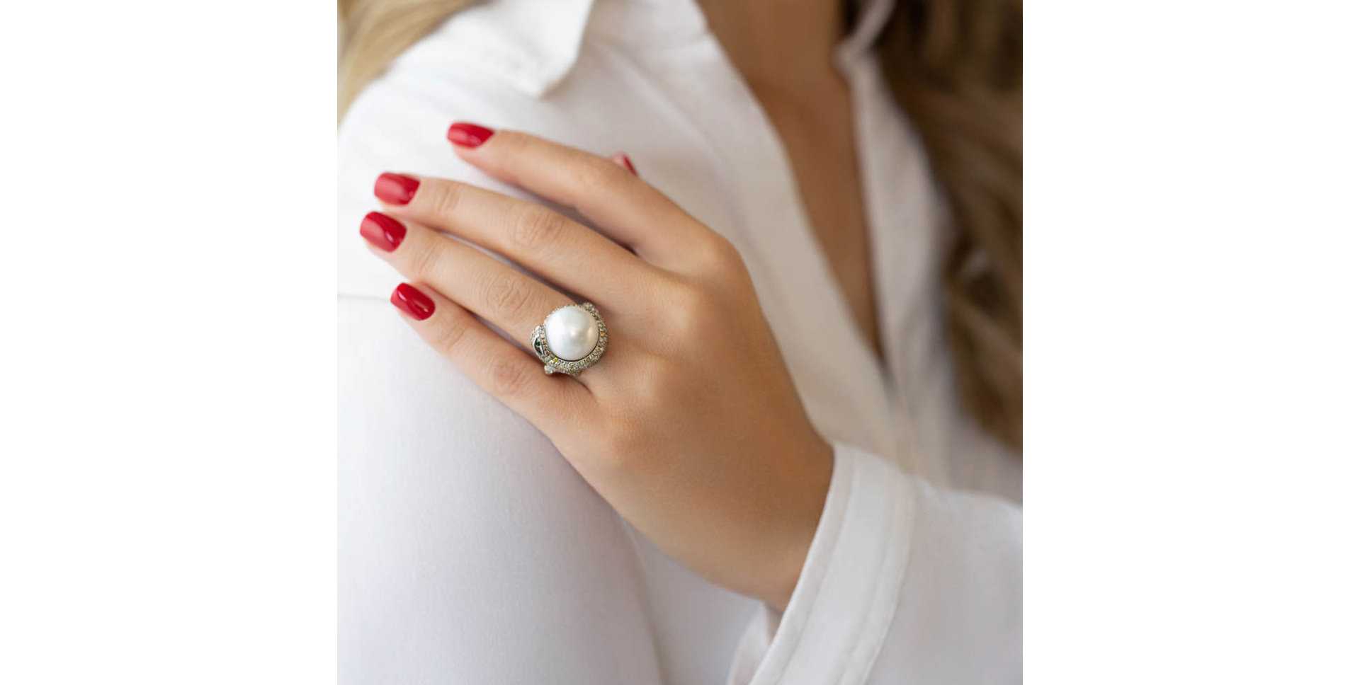 Prsteň s hnedými a žltými diamantmi, perlou a granátmi Sea Snake