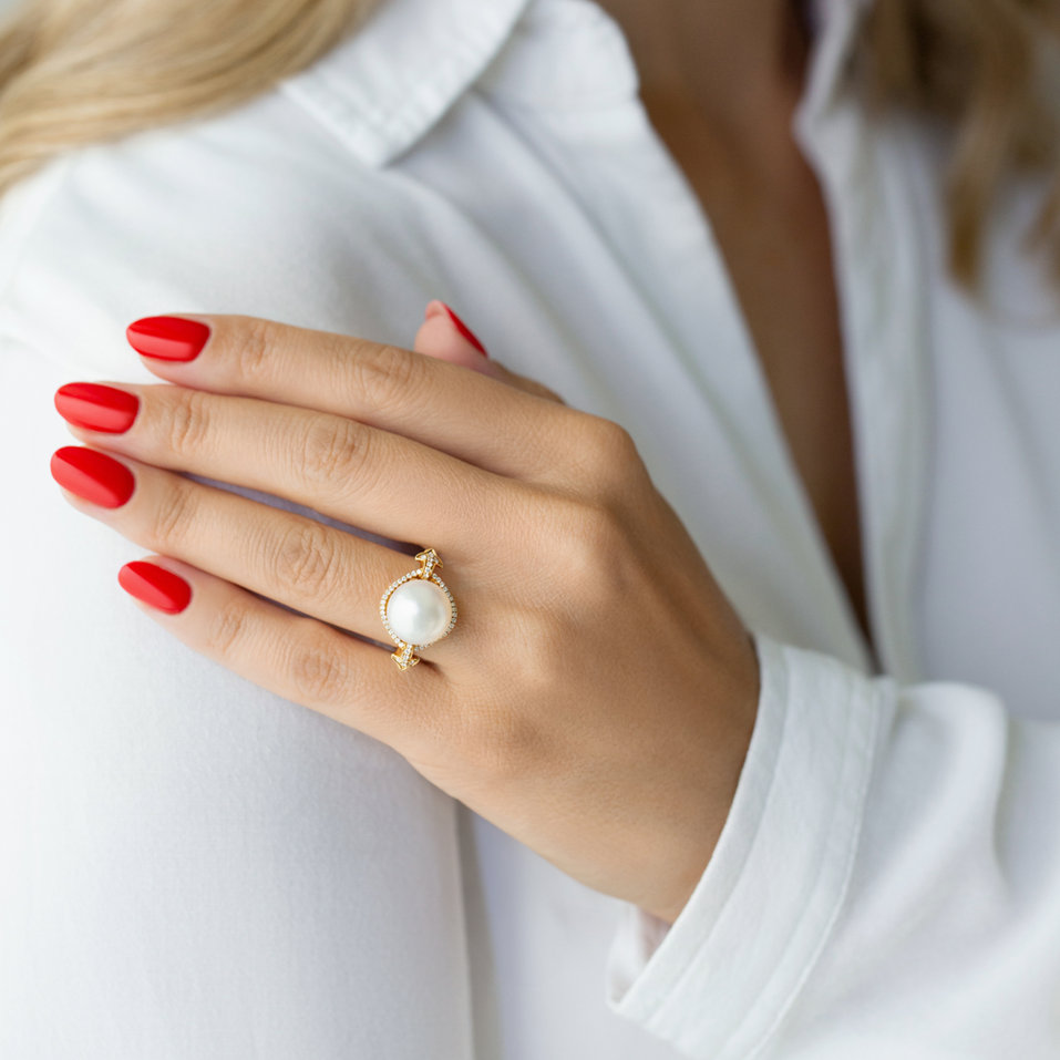 Prsteň s perlou a diamantmi Madame Tusaud