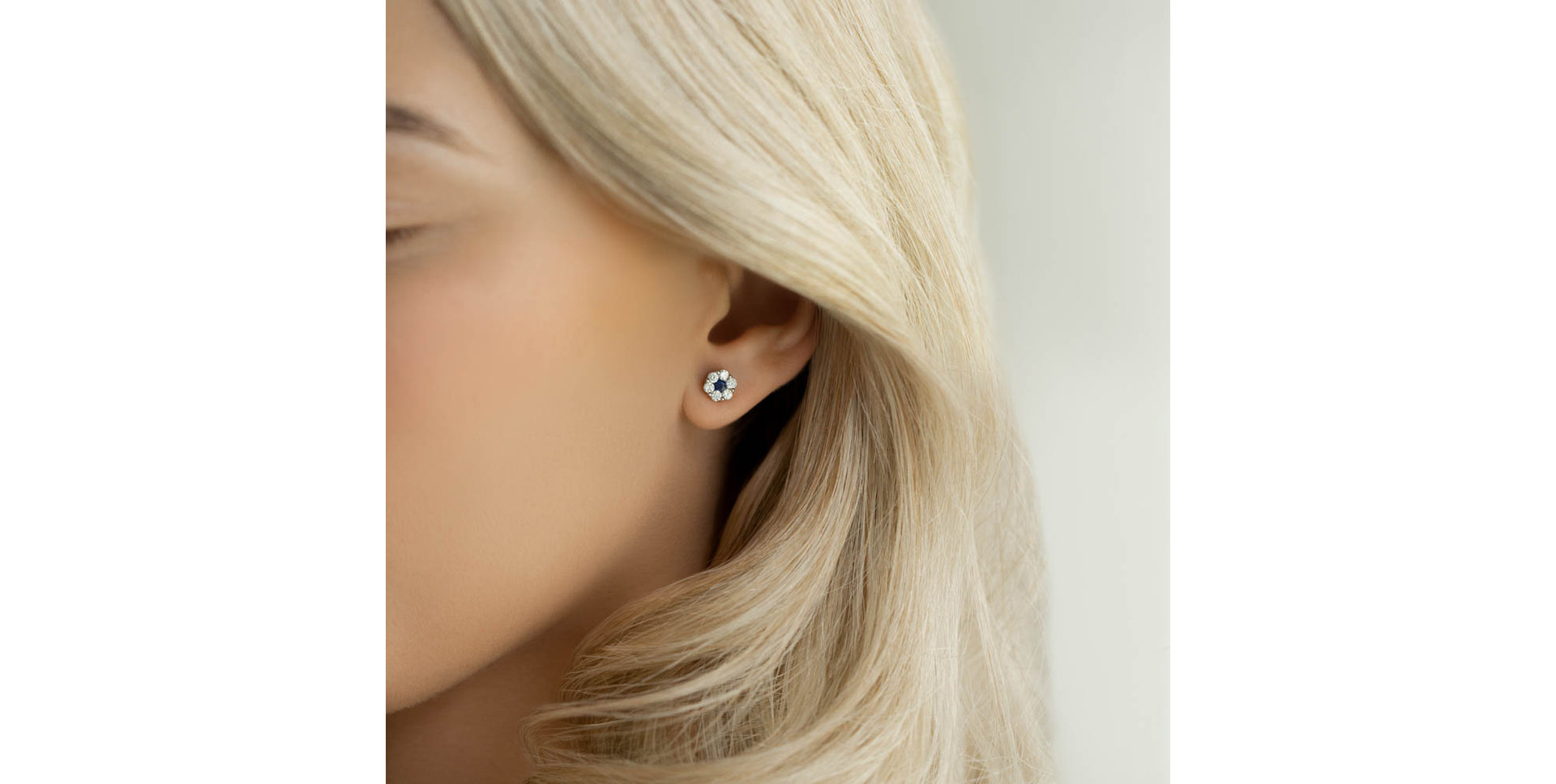 Náušnice s čiernymi a bielymi diamantmi Night Touch