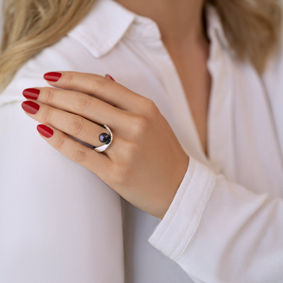 Prsteň s perlou a diamantmi Queen of Pearl