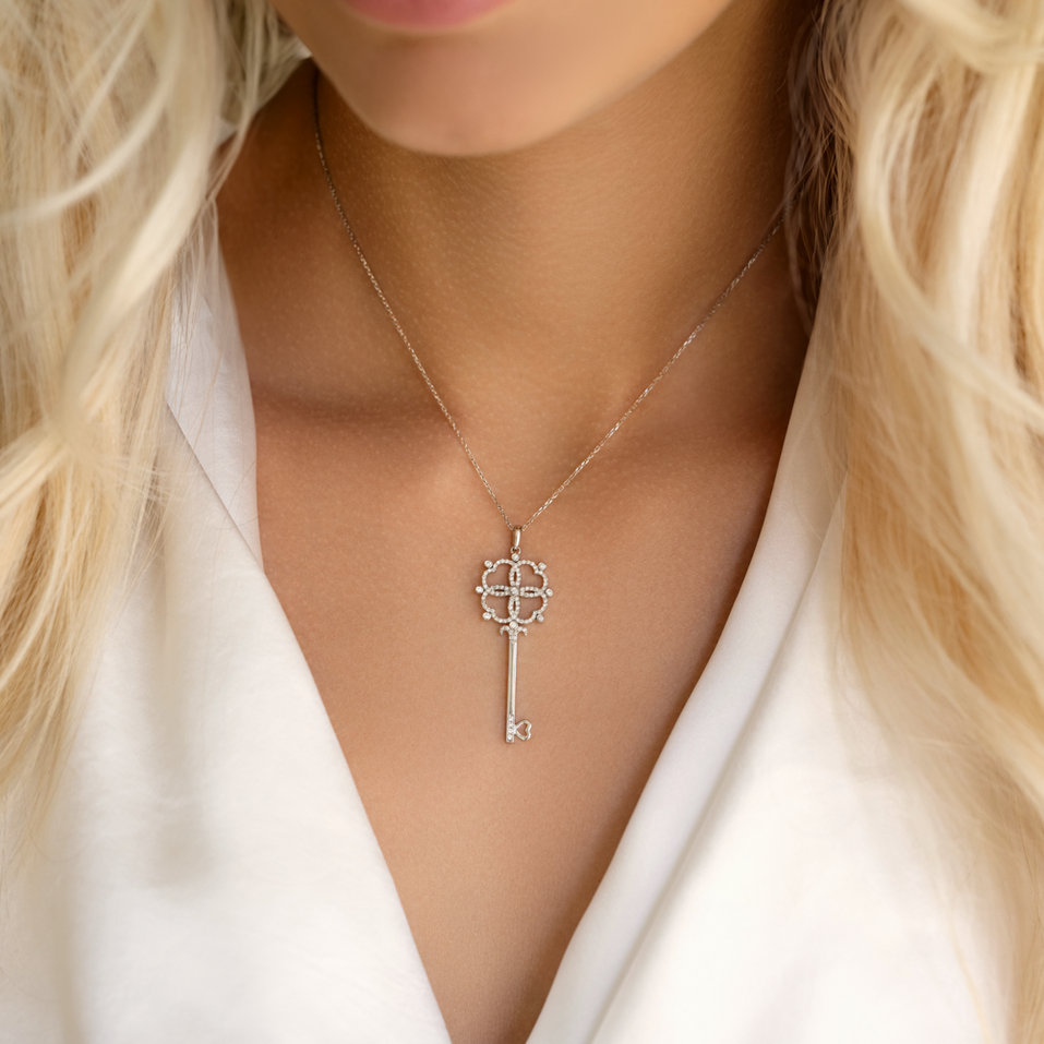 Přívěsok s diamantmi Cross Key