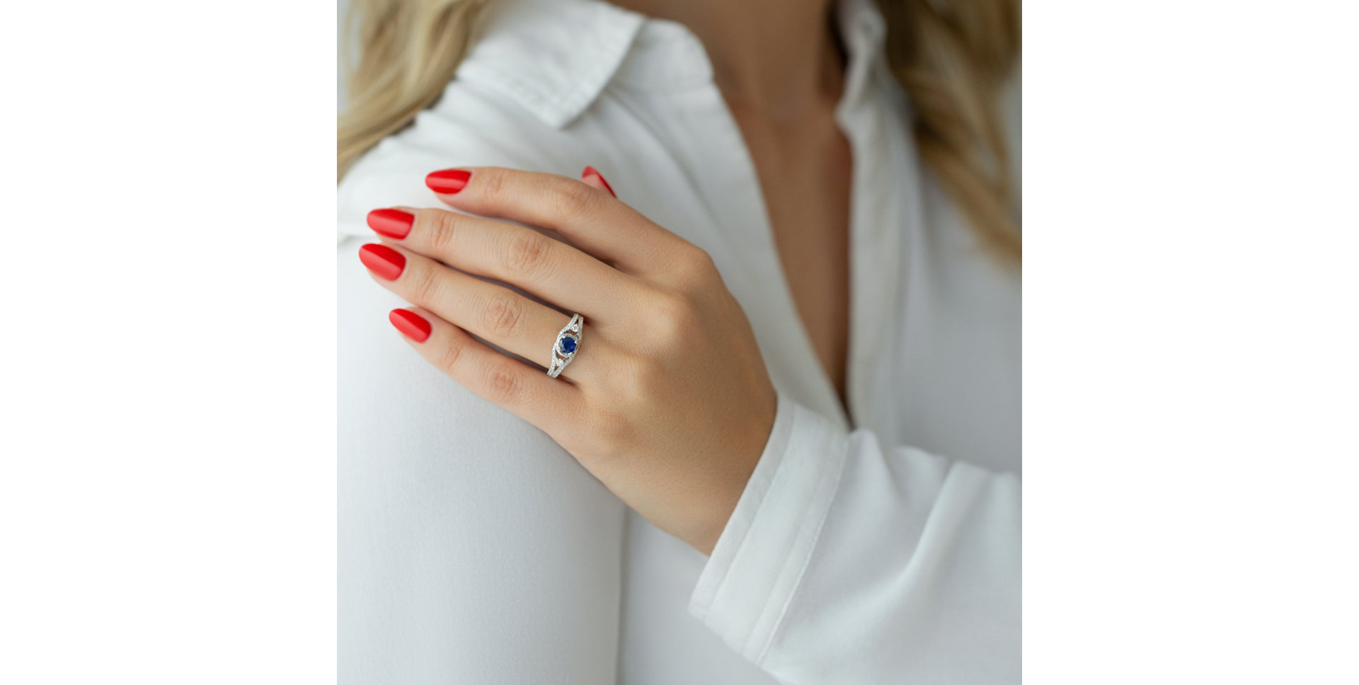 Prsteň so smaragdom a diamantmi Merci