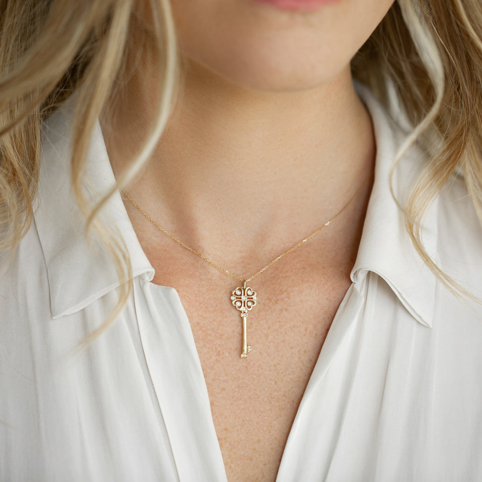 Přívěsok s diamantmi Decorative Key