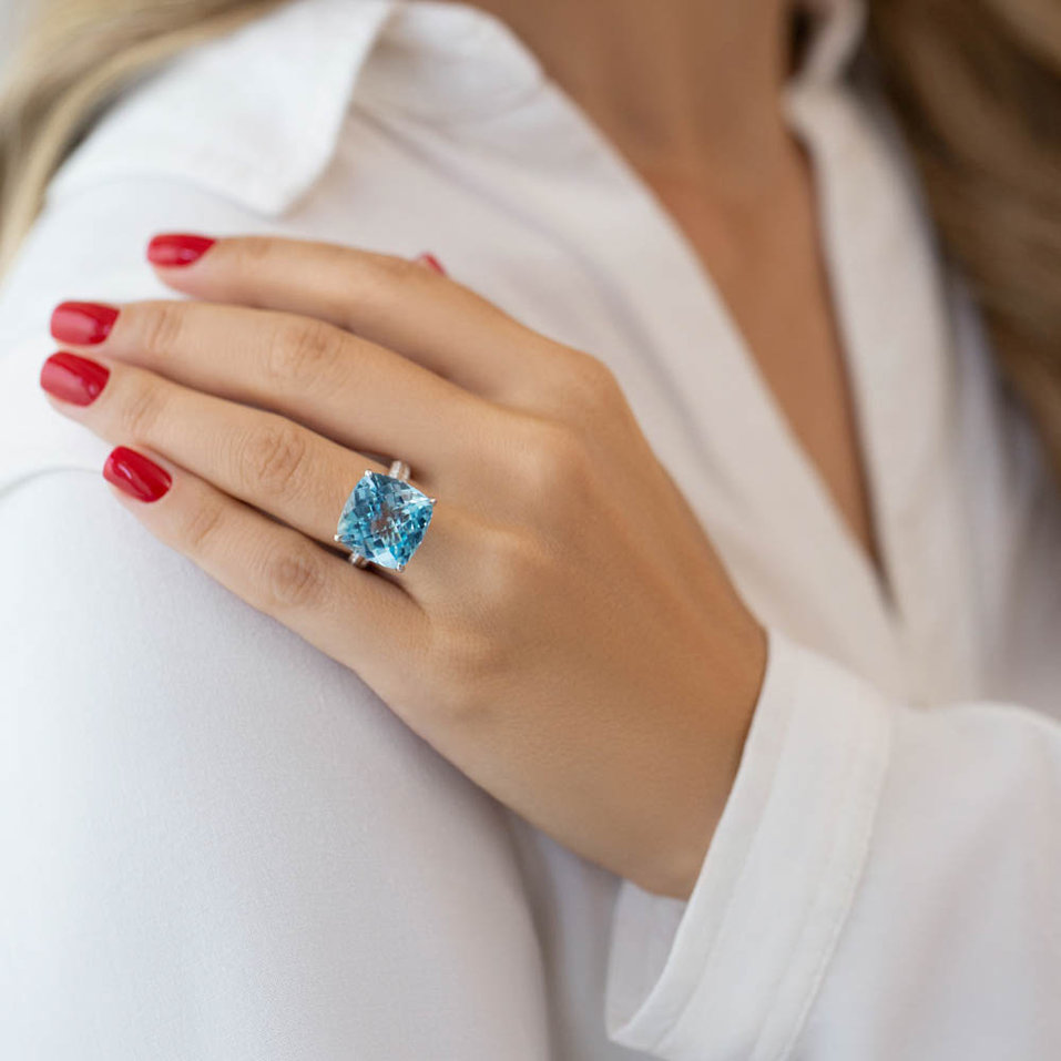 Prsteň s topásom a diamantmi Blue Czarina