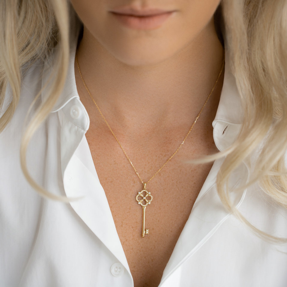 Přívěsok s diamantmi Word Key