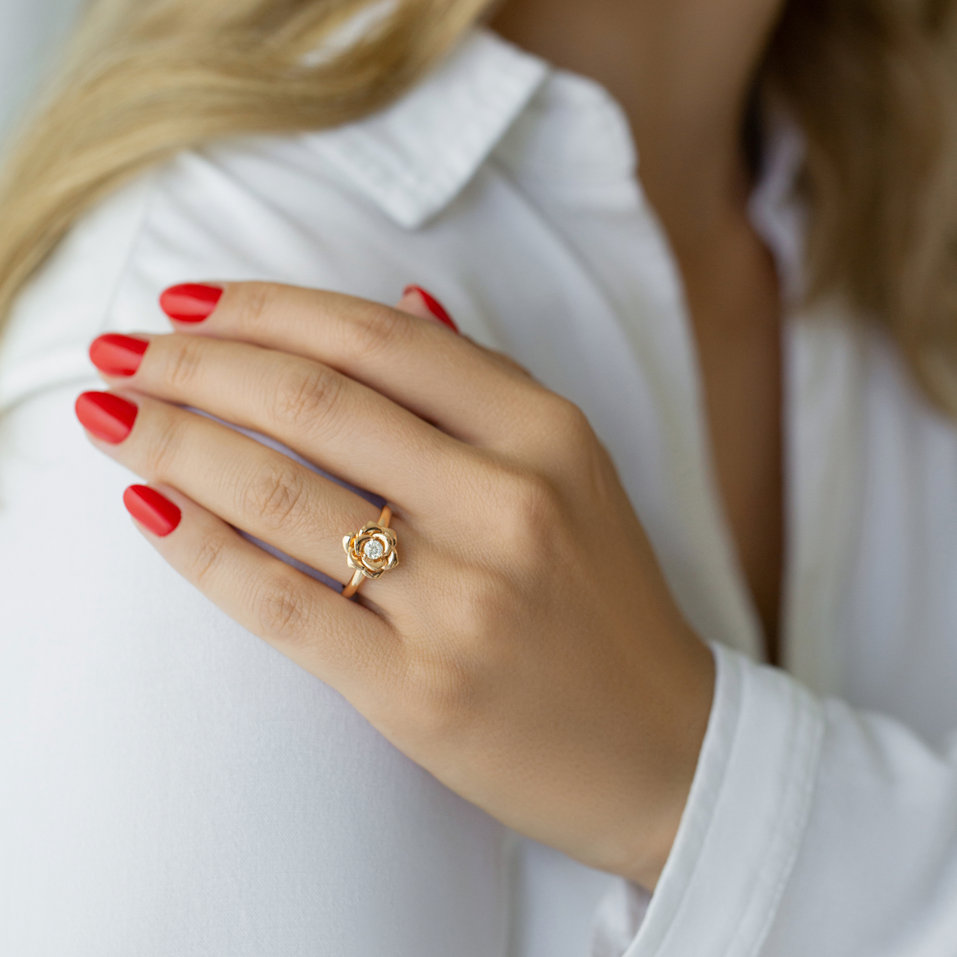 Prsteň s diamantom Blooming Lotus