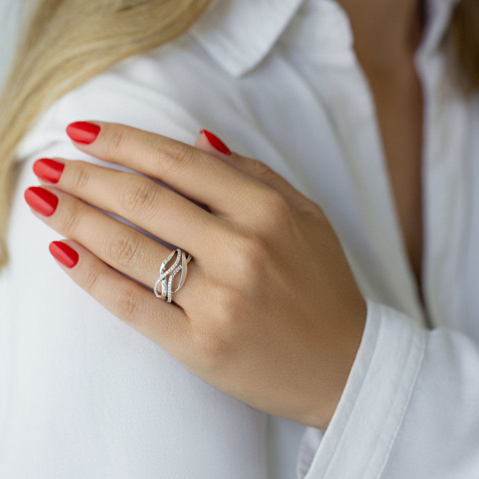 Prsteň s diamantmi Noble Temptation