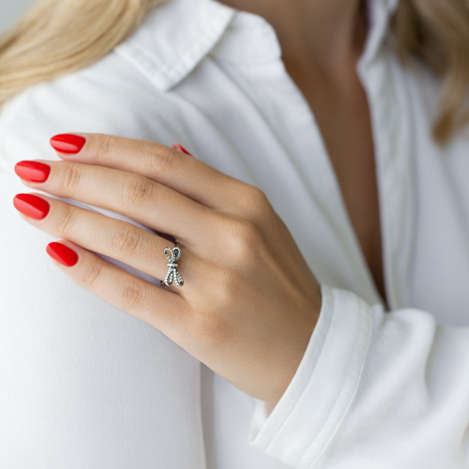 Prsteň s diamantmi Galaxy Ribbon