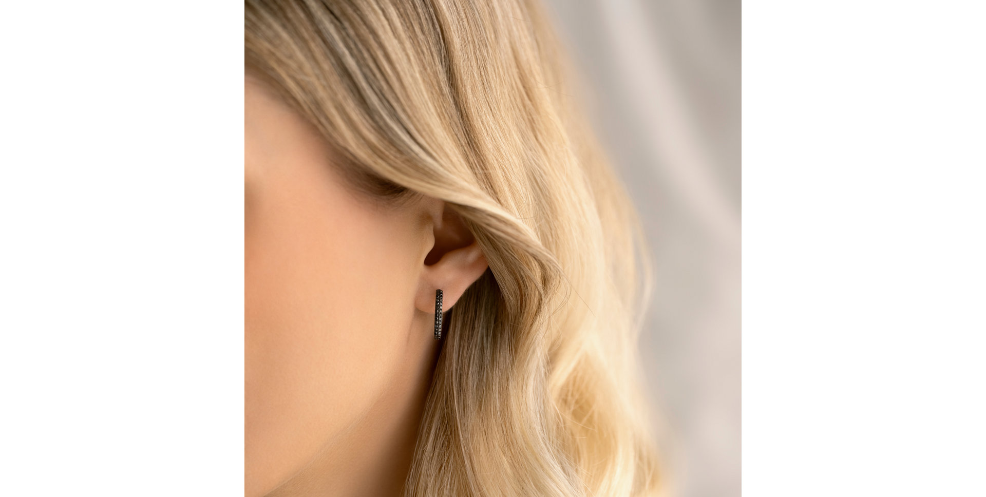 Náušnice s čiernymi diamantmi Seductive Desire