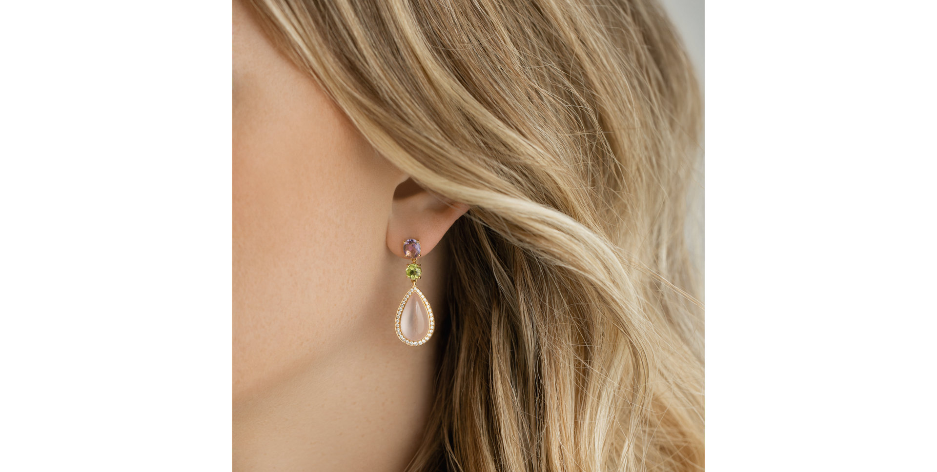 Náušnice s diamantmi, ametystom, ruženínom a peridotom Petal of Love