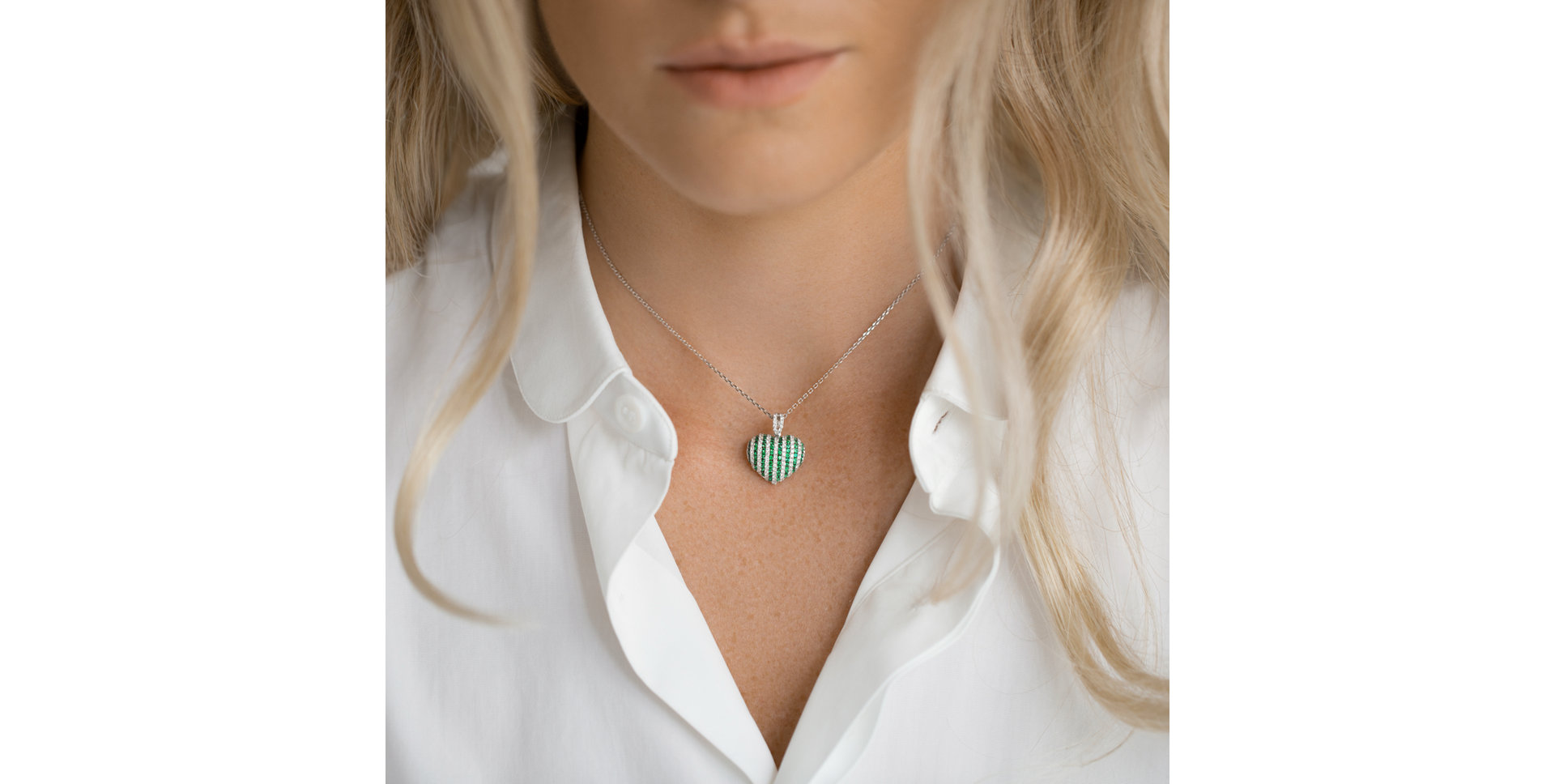 Přívěsok s diamantmi a smaragdmi Love Passion