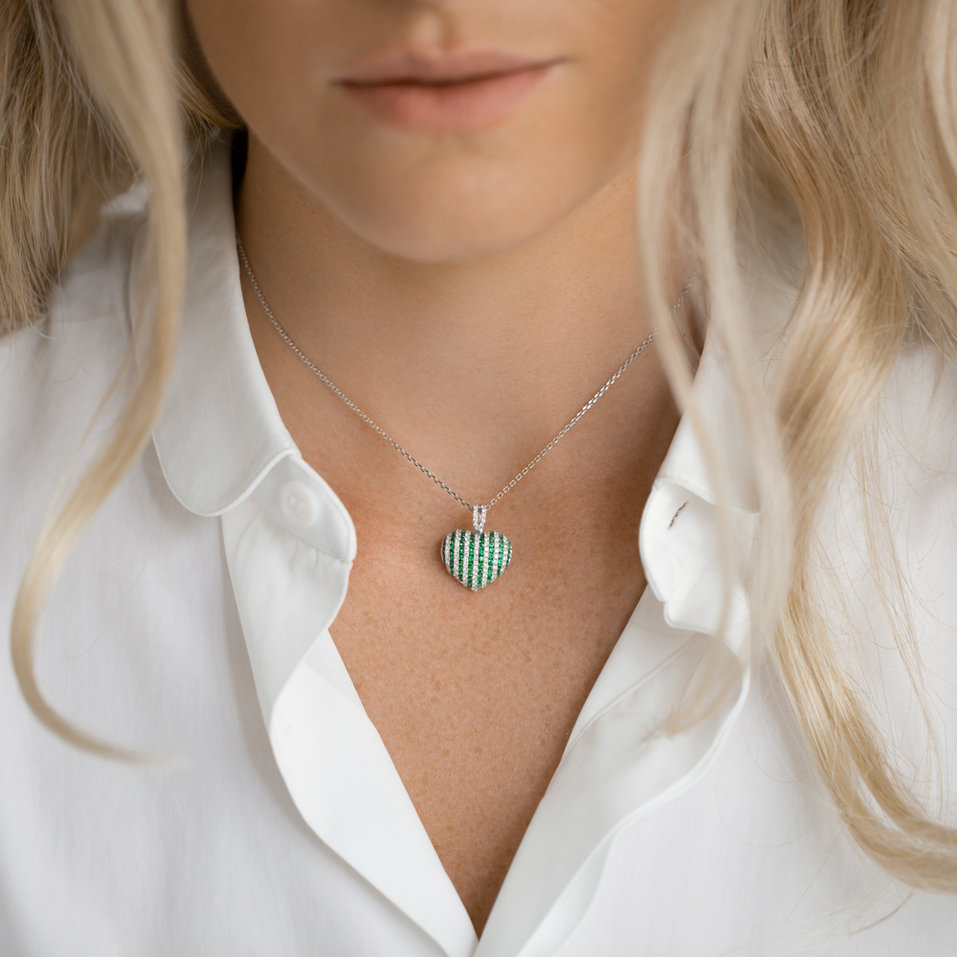 Přívěsok s diamantmi a smaragdmi Love Passion