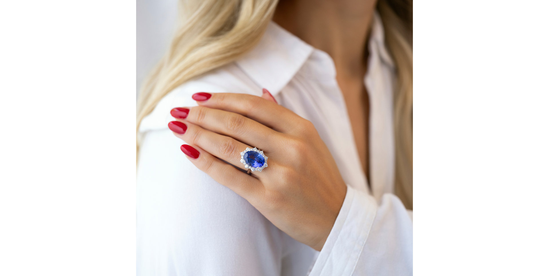 Prsteň s tanzanitom a diamantmi Night Goddess