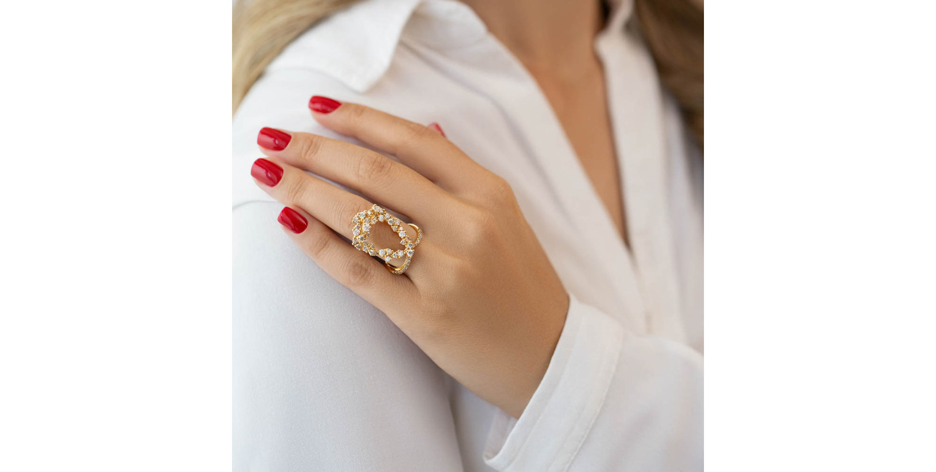 Prsteň s bielymi a hnedými diamantmi Hardino