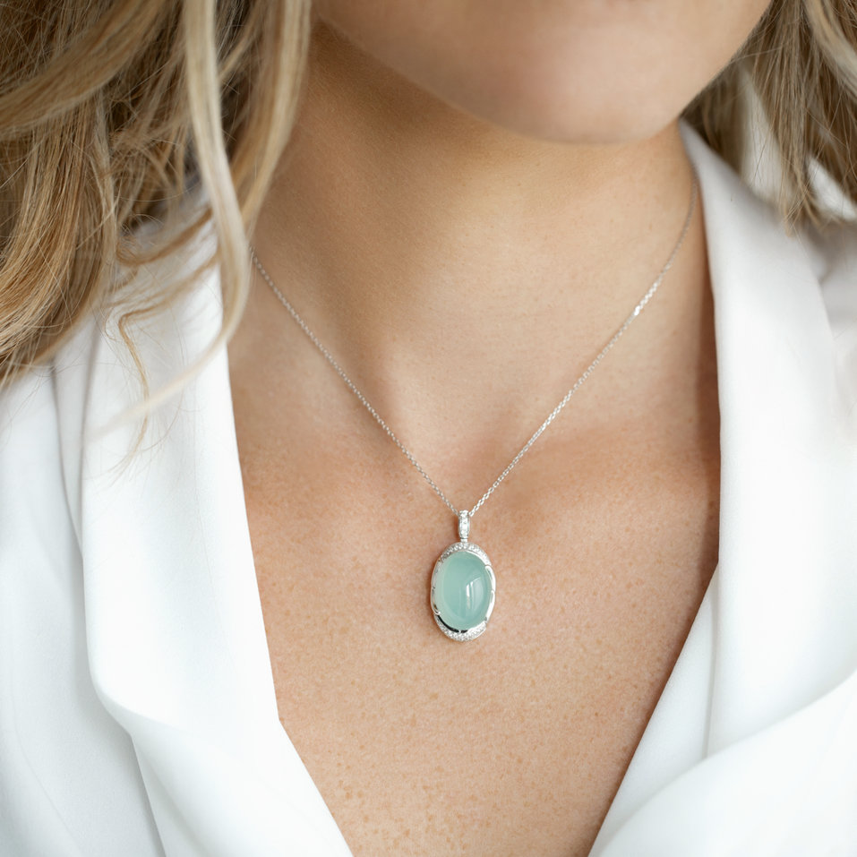 Přívěsok s chalcedonom a diamantmi Mystic Blossom