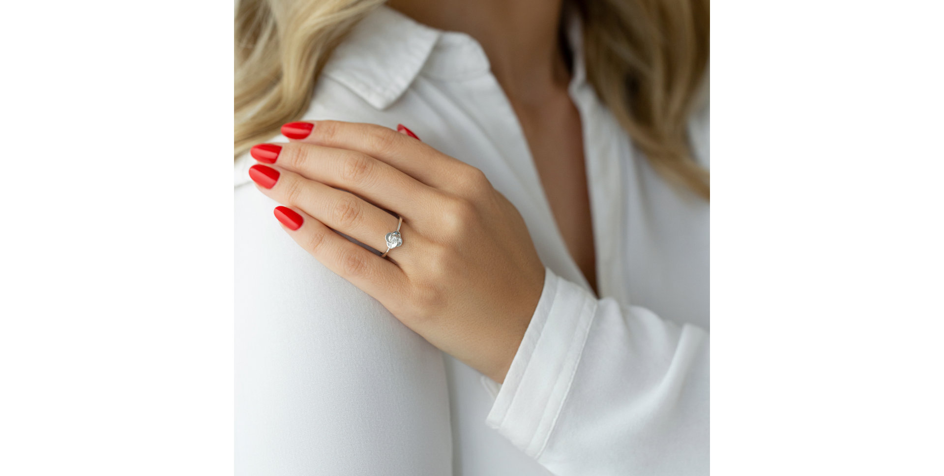 Prsteň s diamantom Faith Flower