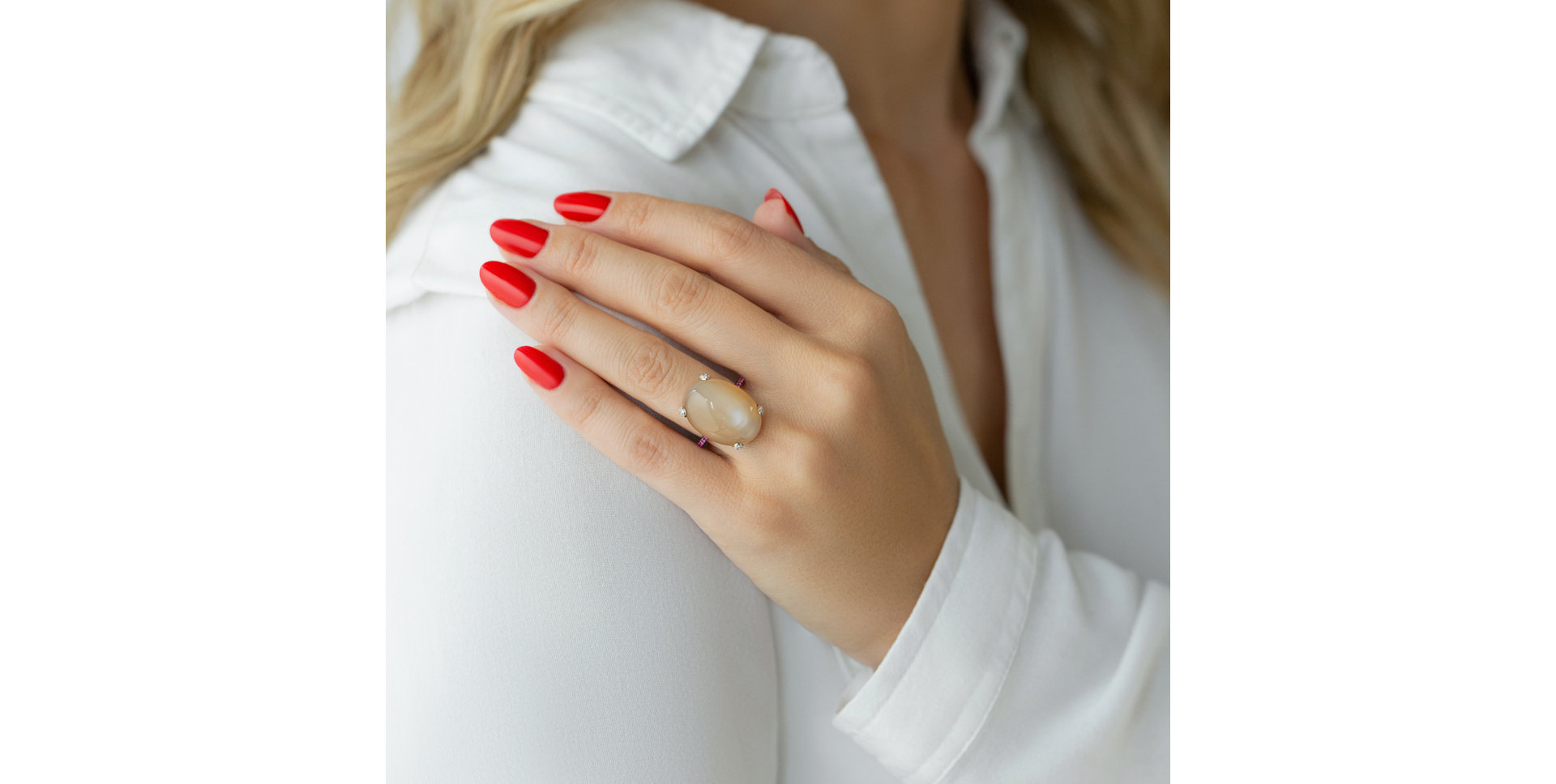 Prsteň s diamantmi,rubínmi a mesačným kameňom Noble Gem