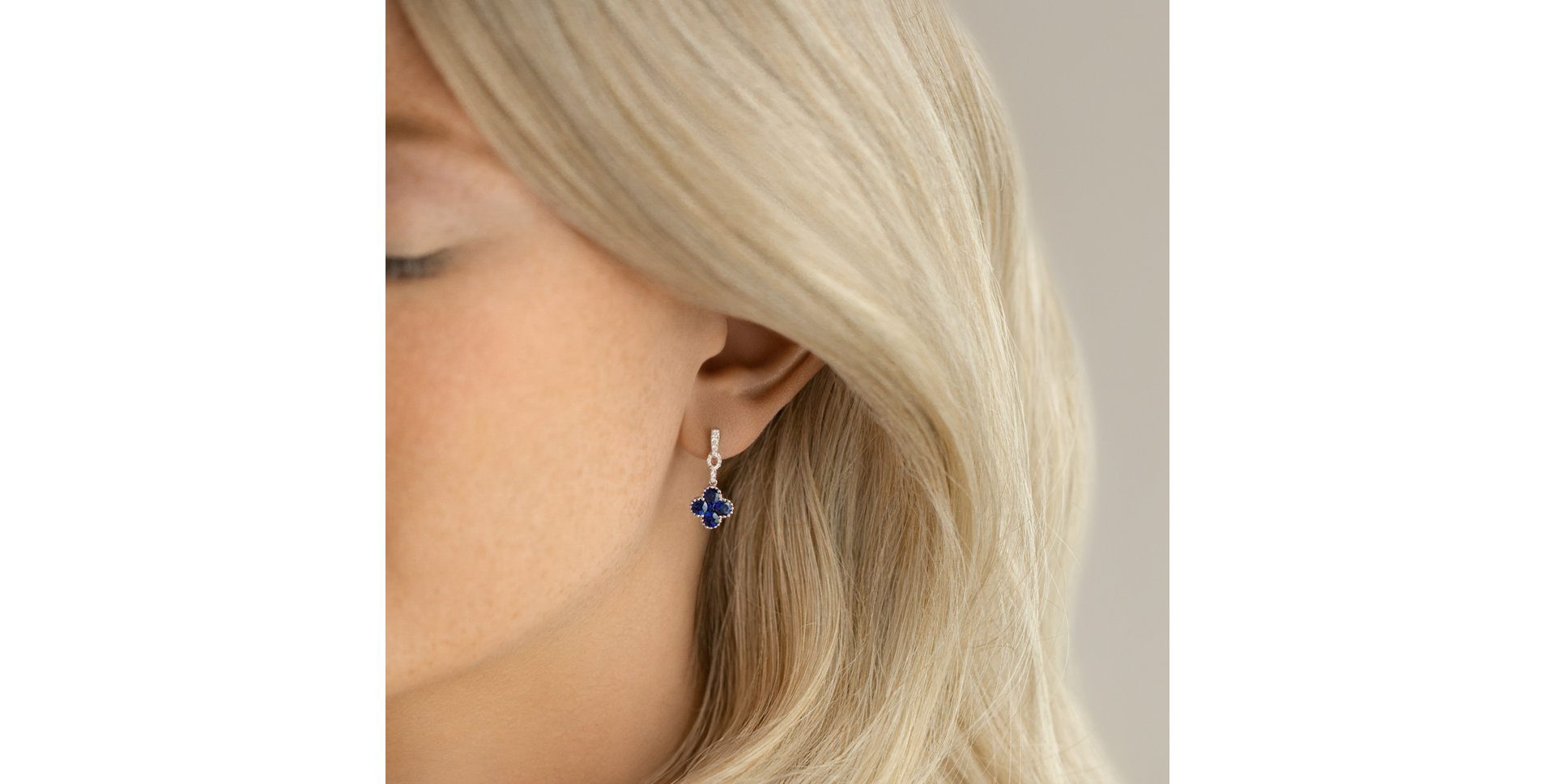 Náušnice s diamantmi a zafírmi Fire Clover