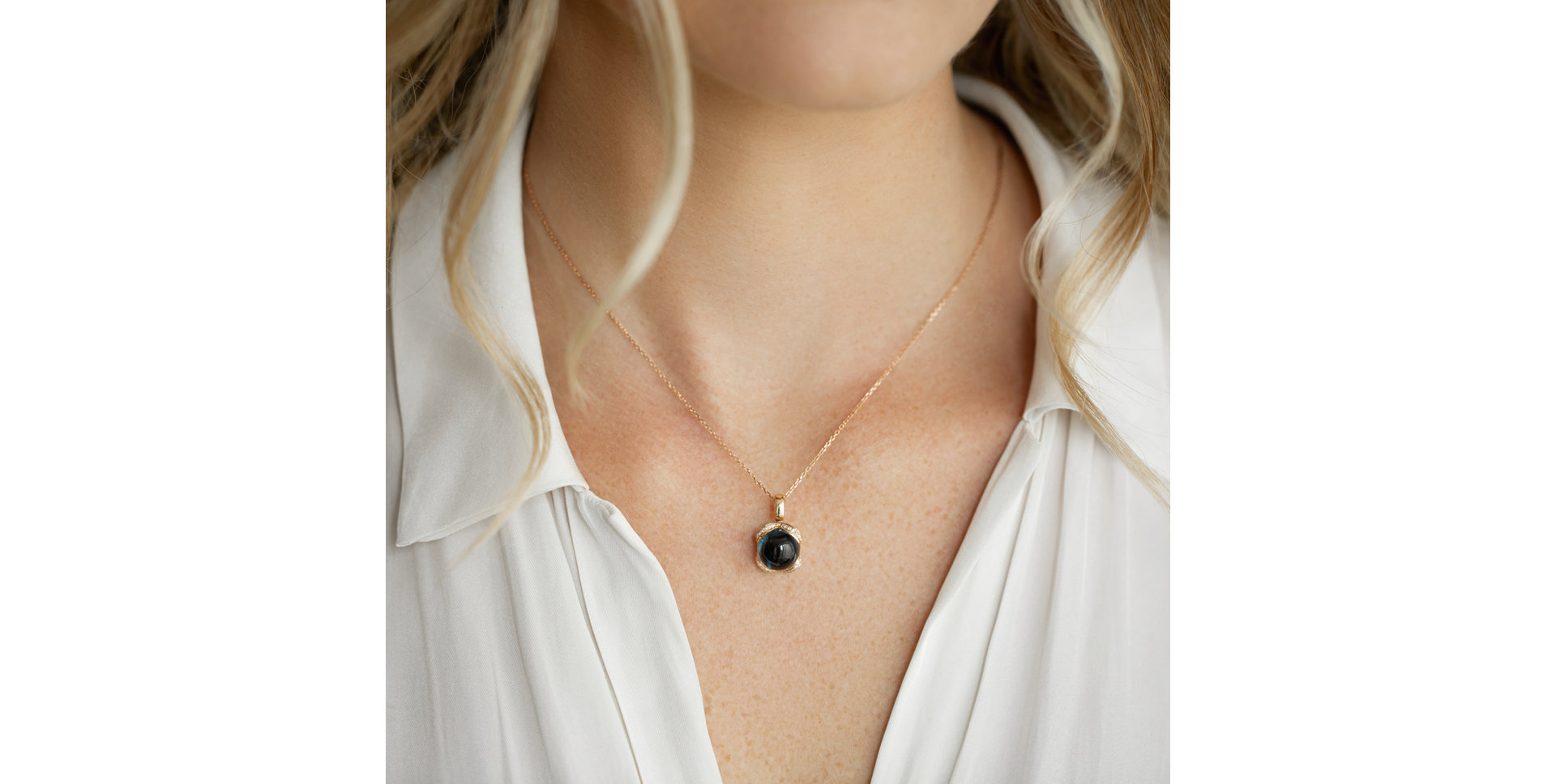 Přívěsok s chalcedonom a diamantmi Royal Drop