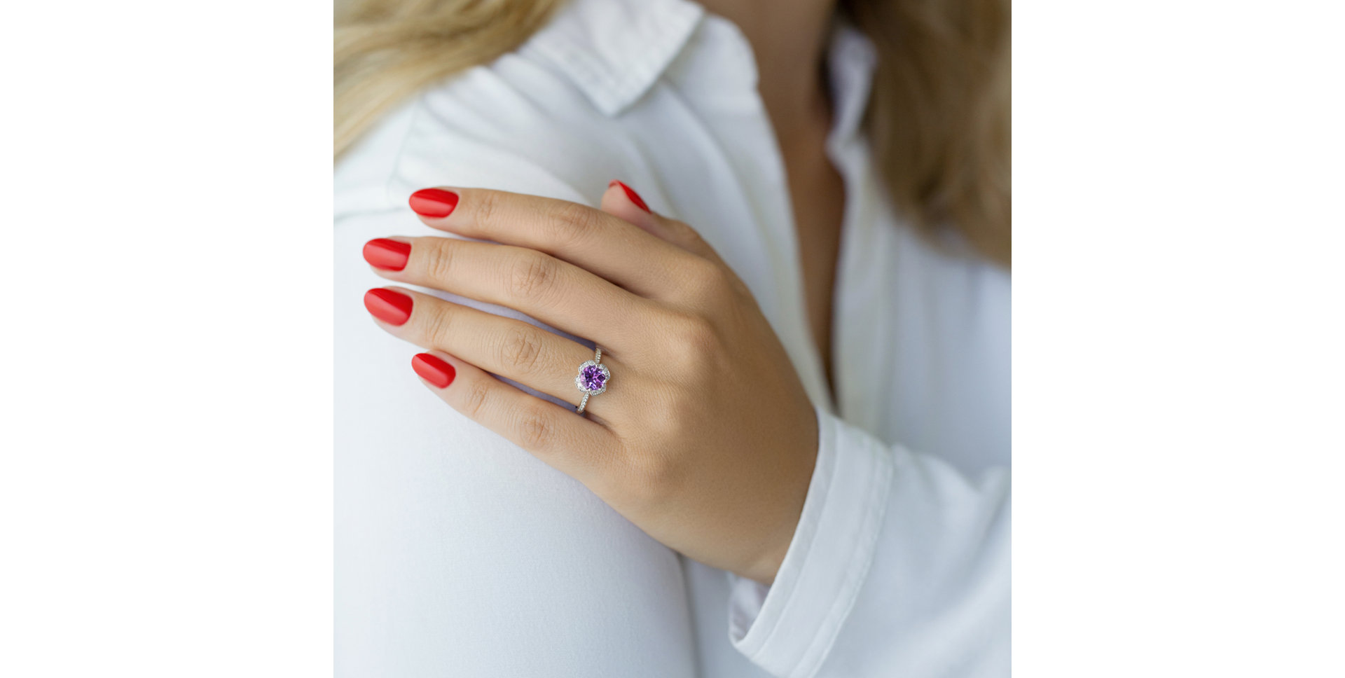 Prsteň s tanzanitom a diamantmi Flower Parade